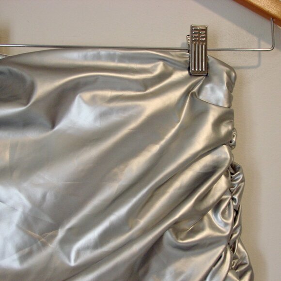 Fashion Nova Silver Mini Skirt Don't Cross Me Faux Leather Club Party NEW NWT XS - Picture 4 of 11